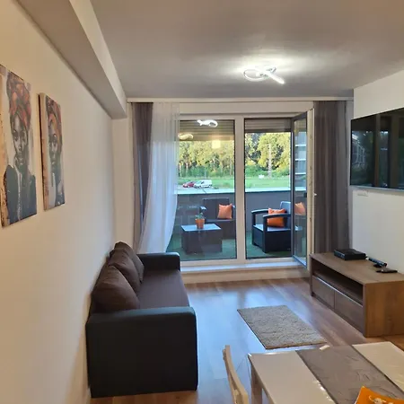 Dolce アパート *