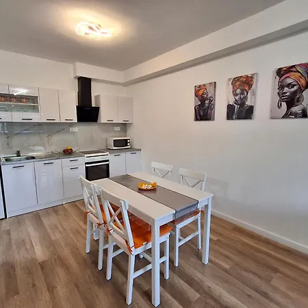 Dolce アパート *